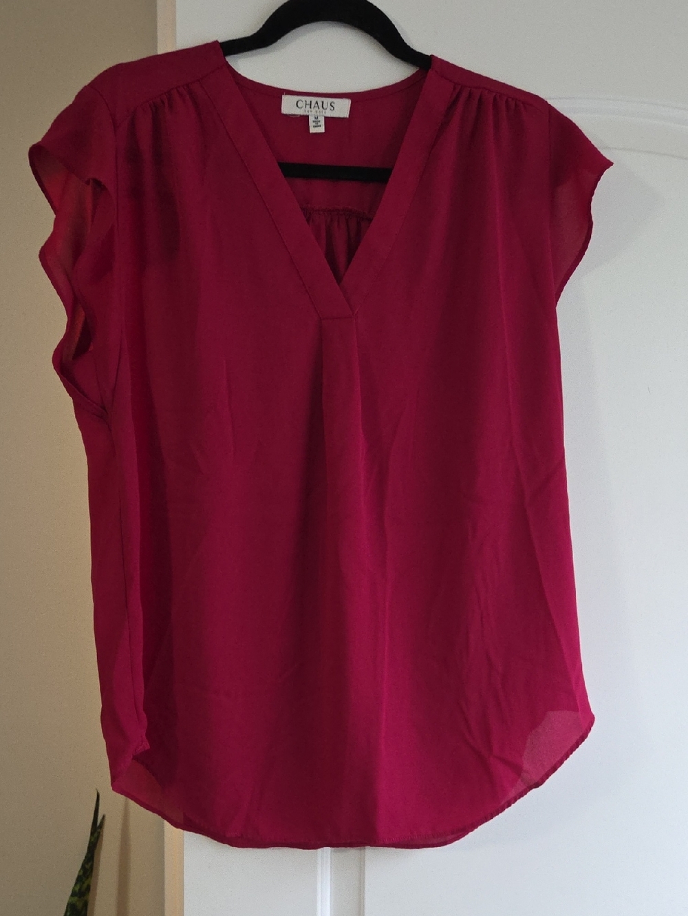 Chaus Women's Deep Fuchsia V-Neck Cap Sleeve Blouse